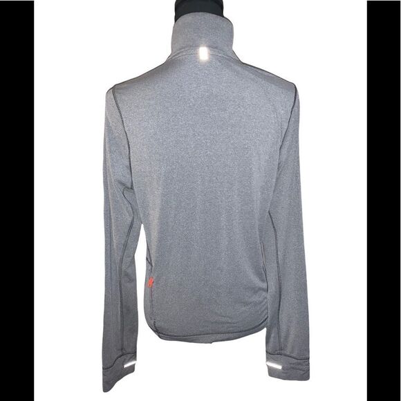 Hollister Sport Fitted Pullover Top - Picture 4 of 6